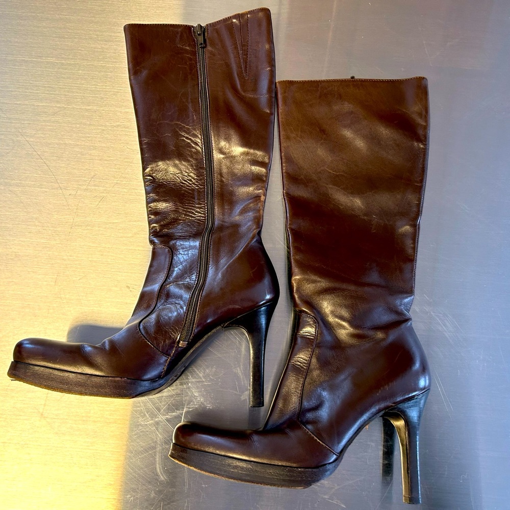 Kenneth Cole Boots • Size 5 / 35 Measurements in pictures.